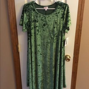Lularoe l Carly elegant green crushed velvet NWT